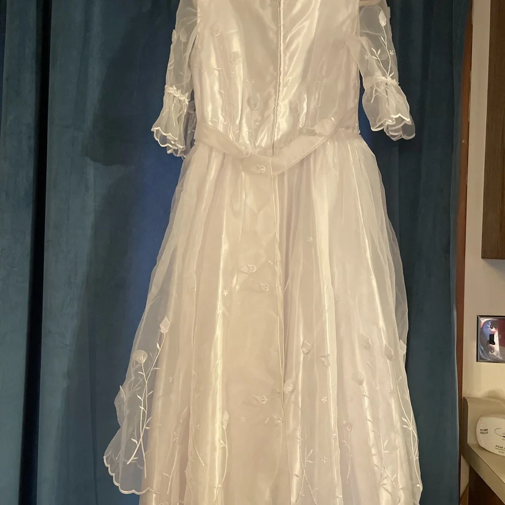 Dress - Picture 6 of 8
